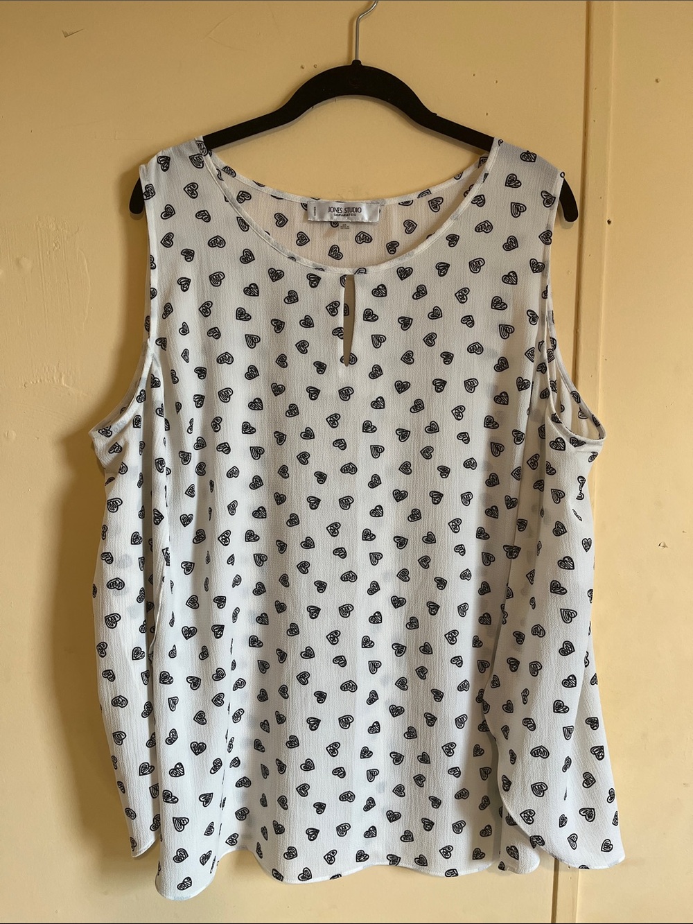 Jones Studio White Tank with Black Heart Motif